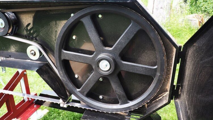 Juostinės pjovimo staklės mod. OPTIMAT Timberland TMC 790 Automatic su elektriniu valdymu (aukštyn/žemyn, pirmyn/atgal) 1