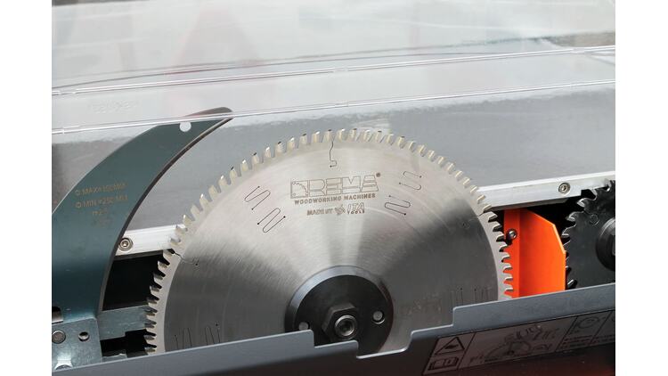 REMA formatinio pjovimo staklės mod. Fx250, stumdomas stalas 3000mm 2