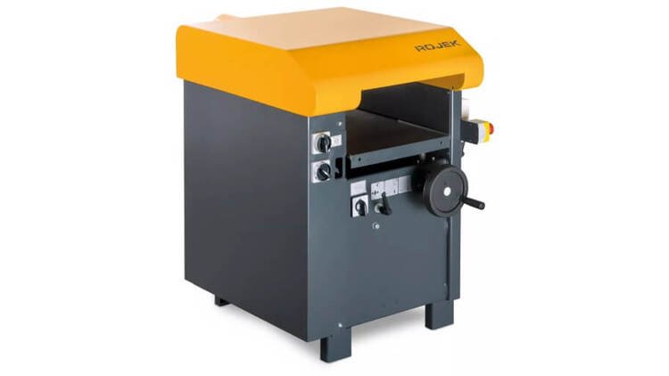 Reismusavimo staklės mod. MP 415 (su spiraliniu velenu)