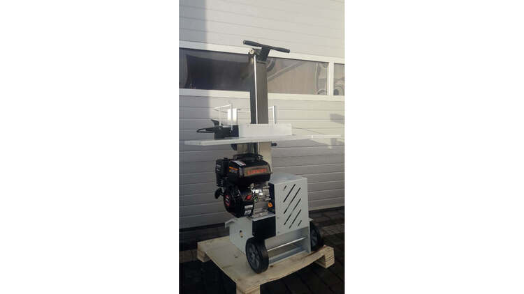 Malkų skaldyklė mod. HB8N (8t) su benziniu varikliu 6