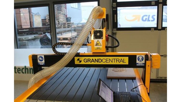 CNC frezavimo  staklės  mod. Grand Central 1212